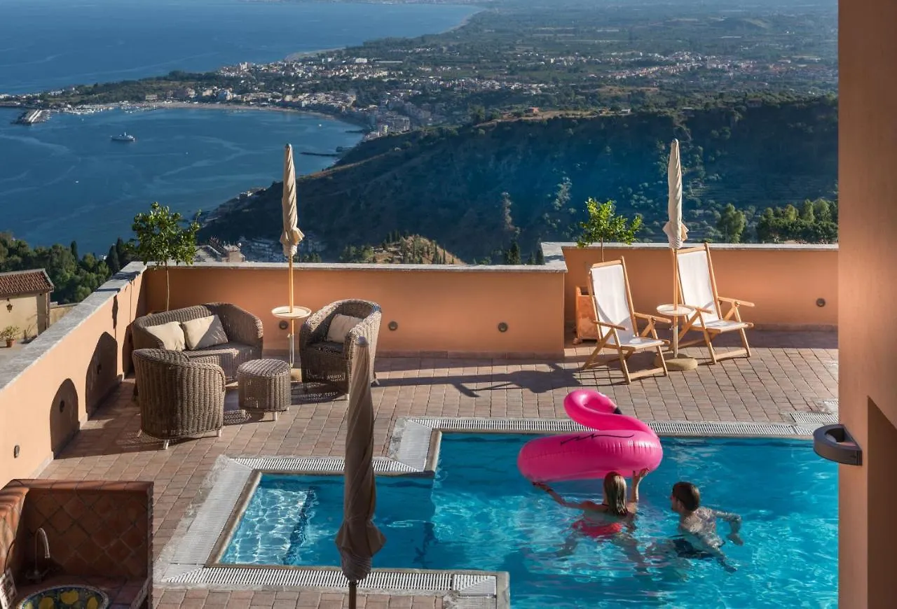 Villa Le Terrazze Charming Rooms Taormina 0*,